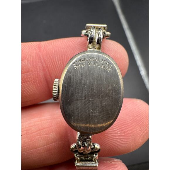 Vintage Rare Trifari 17 Jewels Chain Bracelet Watch Silver Tone White Dial